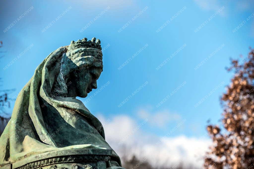 Kultúra - Budapest - Erzsébet királyné szobra