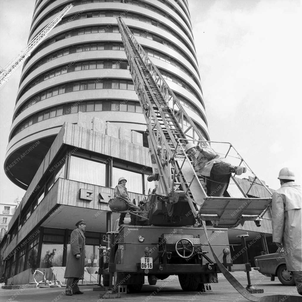 Vészelhárítás - „Próbatűz” a Budapest Szállóban