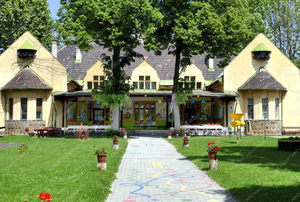 Városkép - Budapest - Az egykori gázgyári óvoda Óbudán