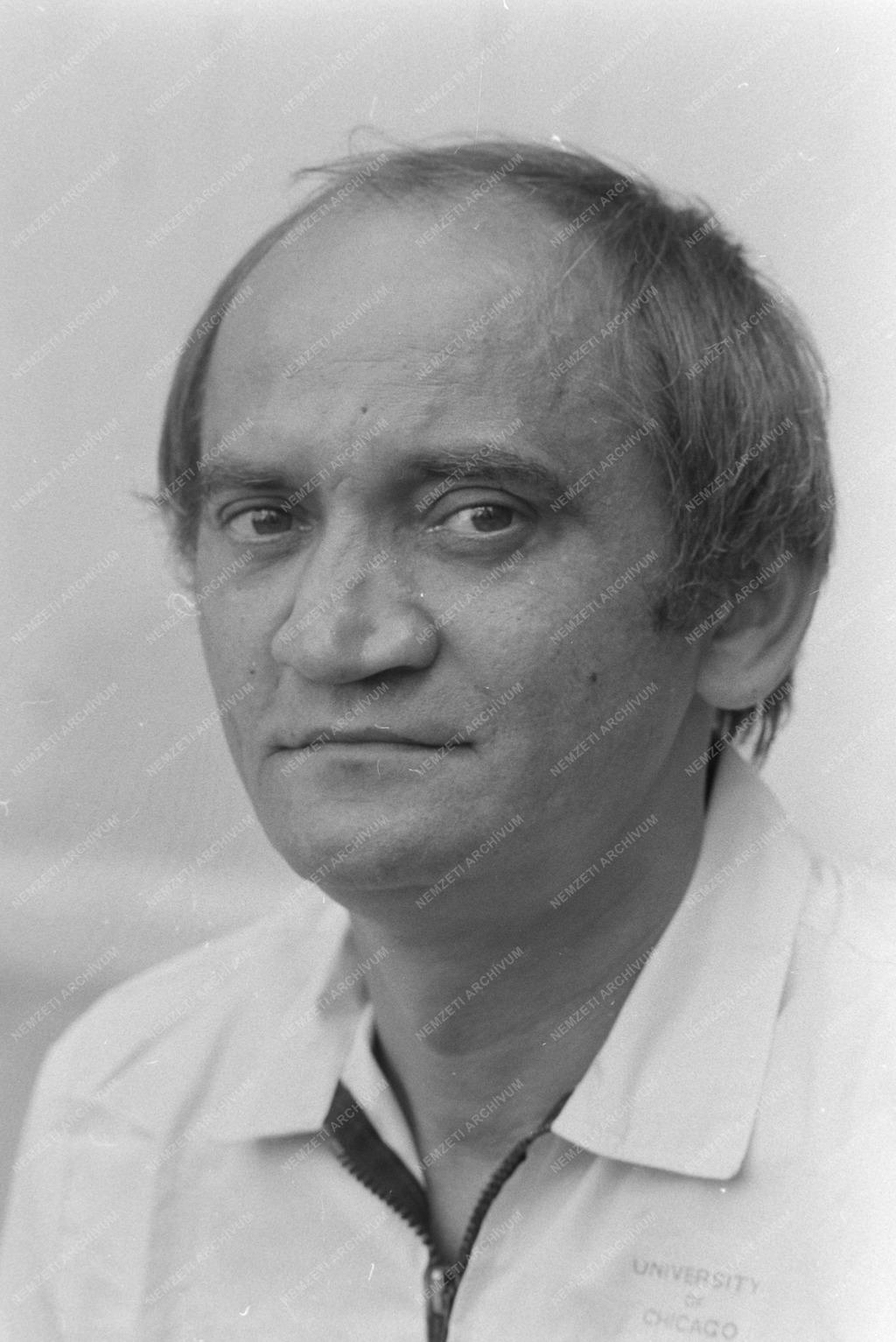 Kultúra - Hunyadkürti István színművész