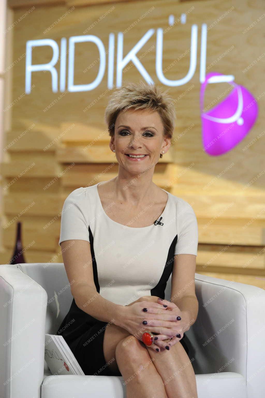 Televízió - Ridikül című női beszélgetős műsor