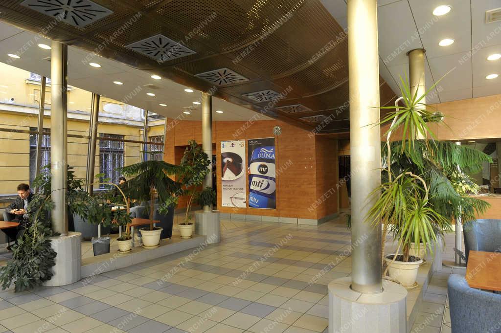 Sajtó - A Magyar Rádió Bródy Sándor utcai épülete