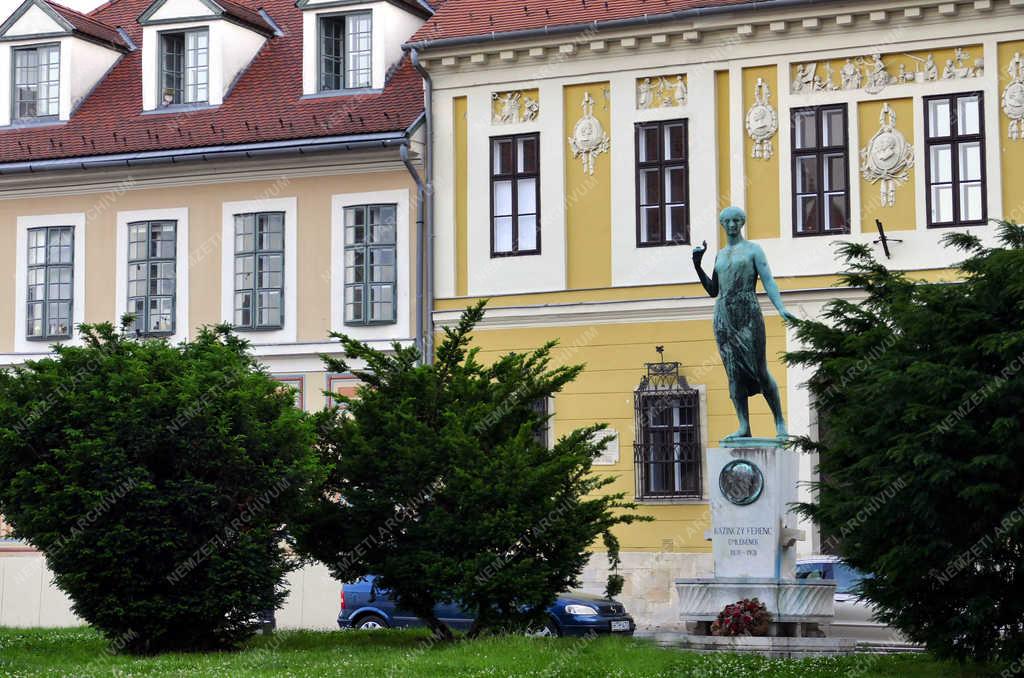 Városkép - Budapest - Kazinczy-emlékkút a  Budai Várban