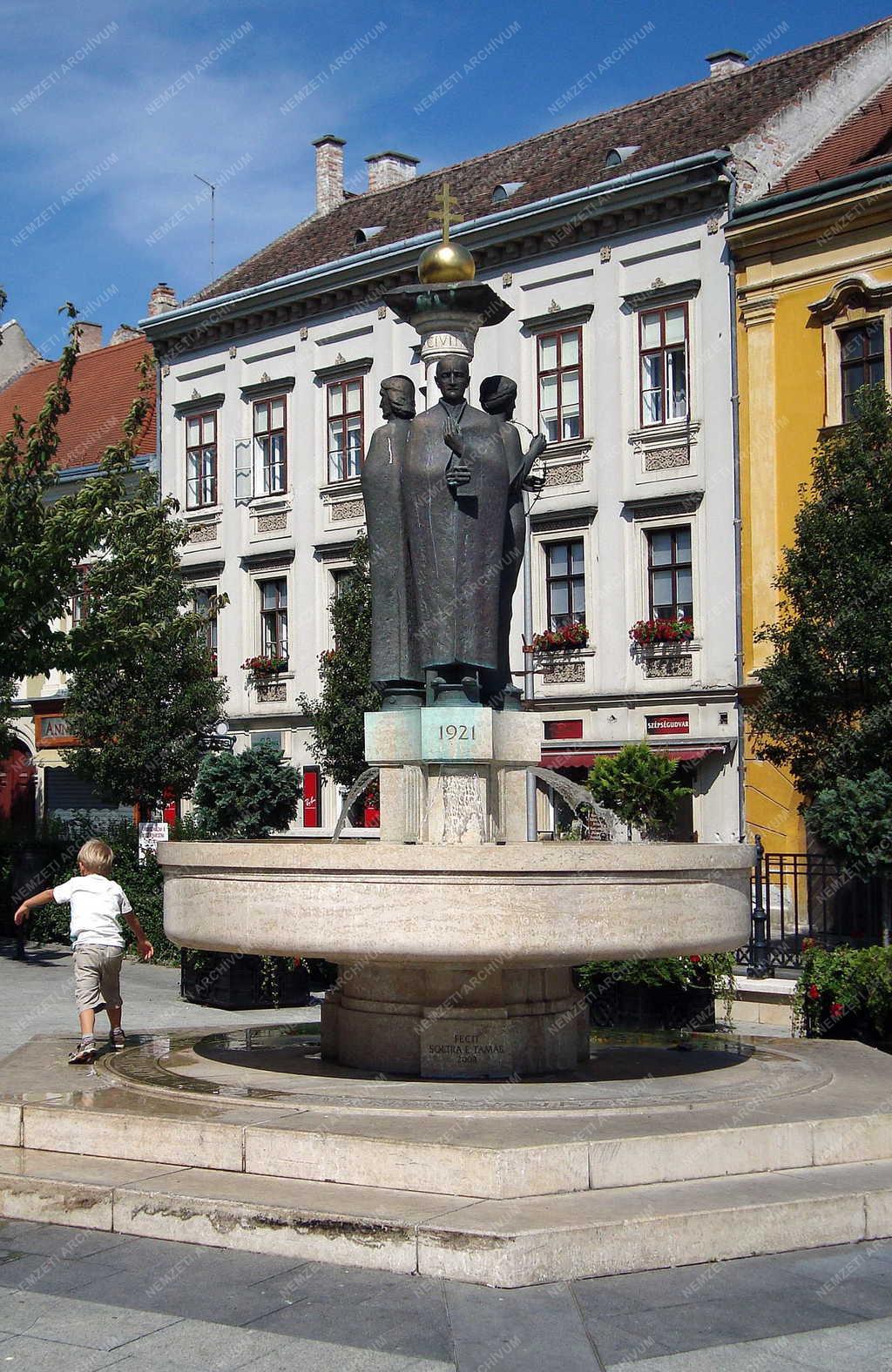 Műalkotás - Sopron - Hűségkút a Várkerületen