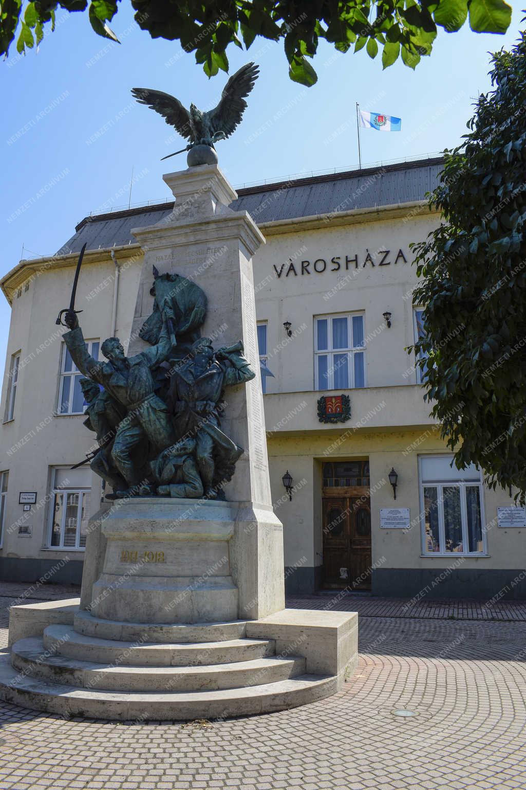 Köztéri szobor - Budapest - Hősi emlék