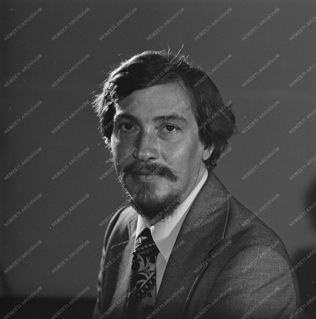 Kultúra - Várday Zoltán színművész