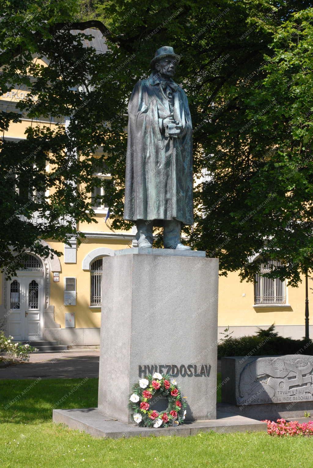 Szlovákia - Alsókubin - Pavol Országh Hviezdoslav költő szobra