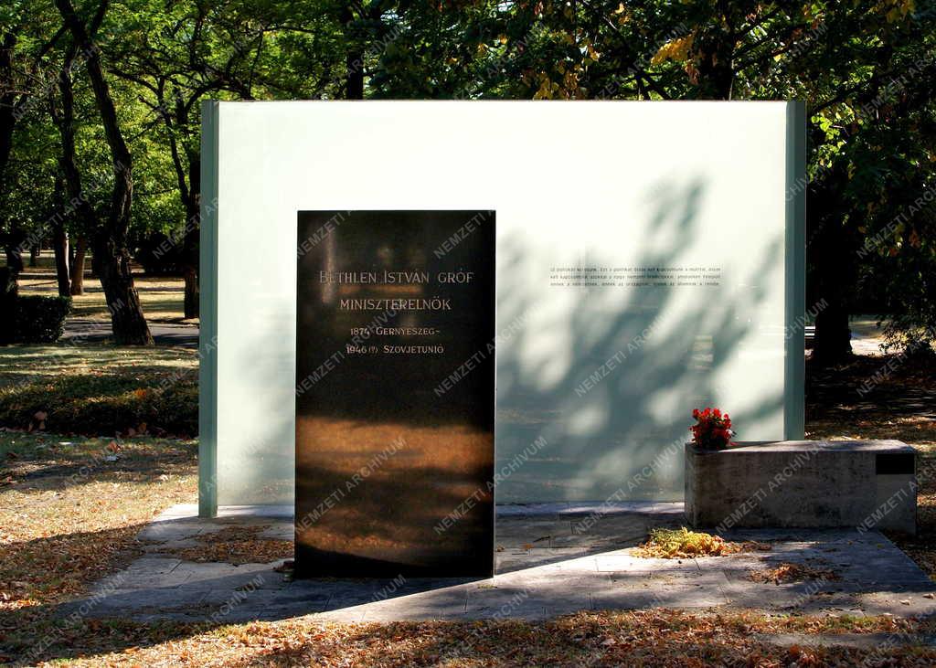 Budapest - Sírkert - Gróf Bethlen István síremléke