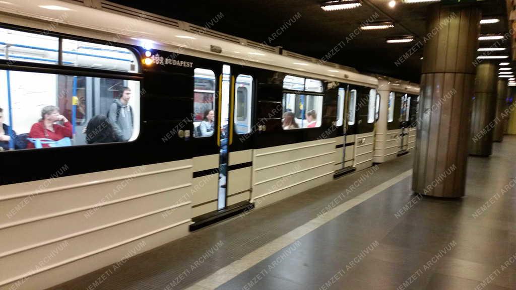 Közlekedés - Budapest - Metró