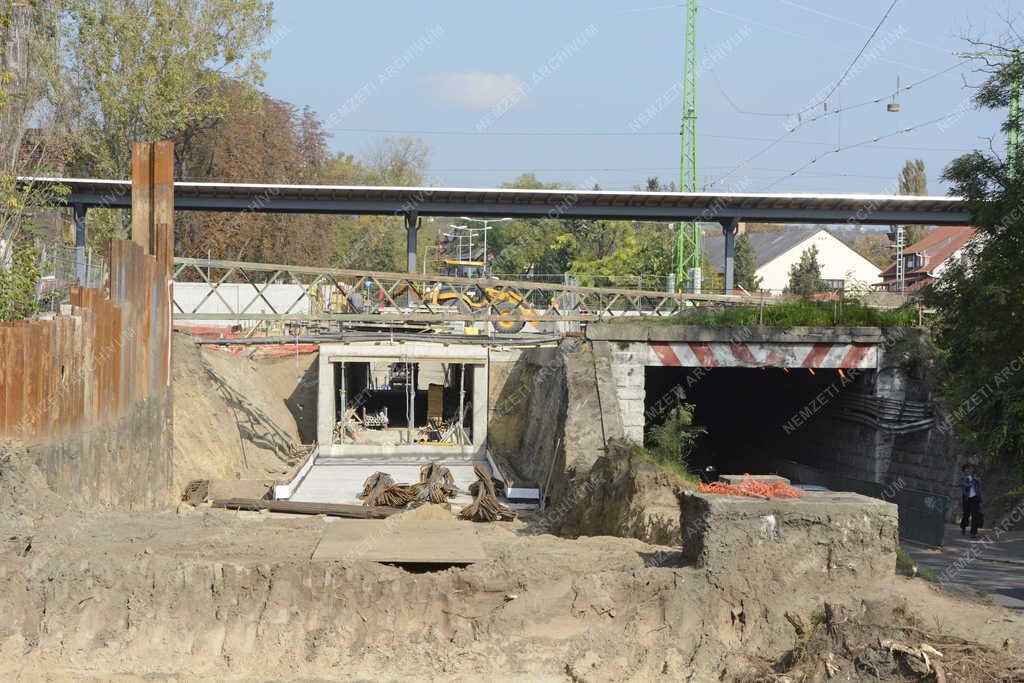 Felújítás - Vác - Megújul a váci vasútállomás