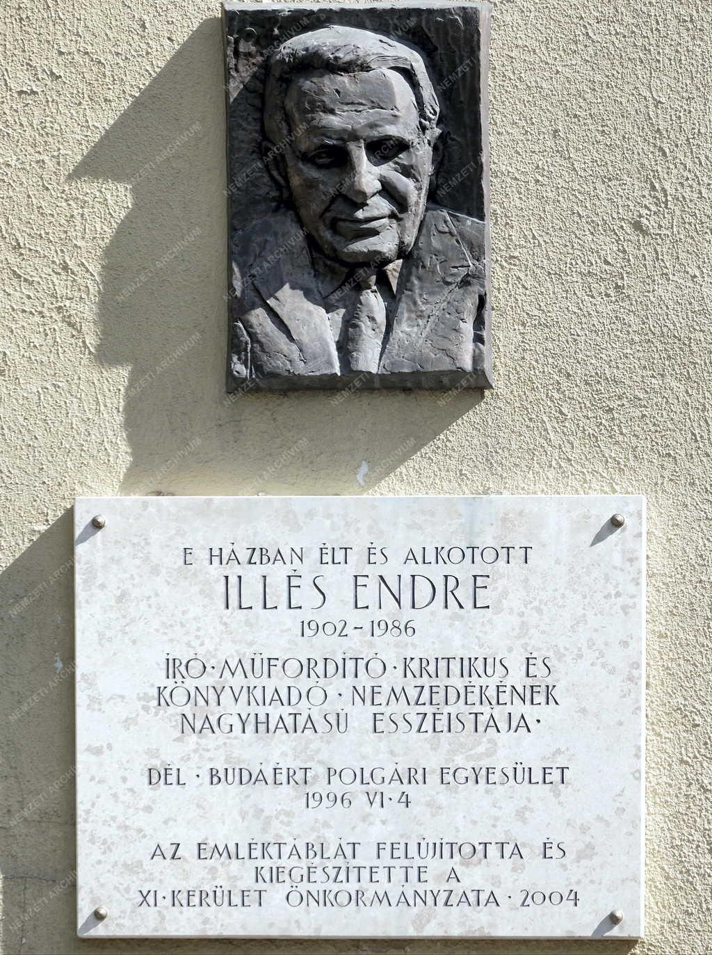 Kultúra - Illés Endre író emléktáblája Újbudán