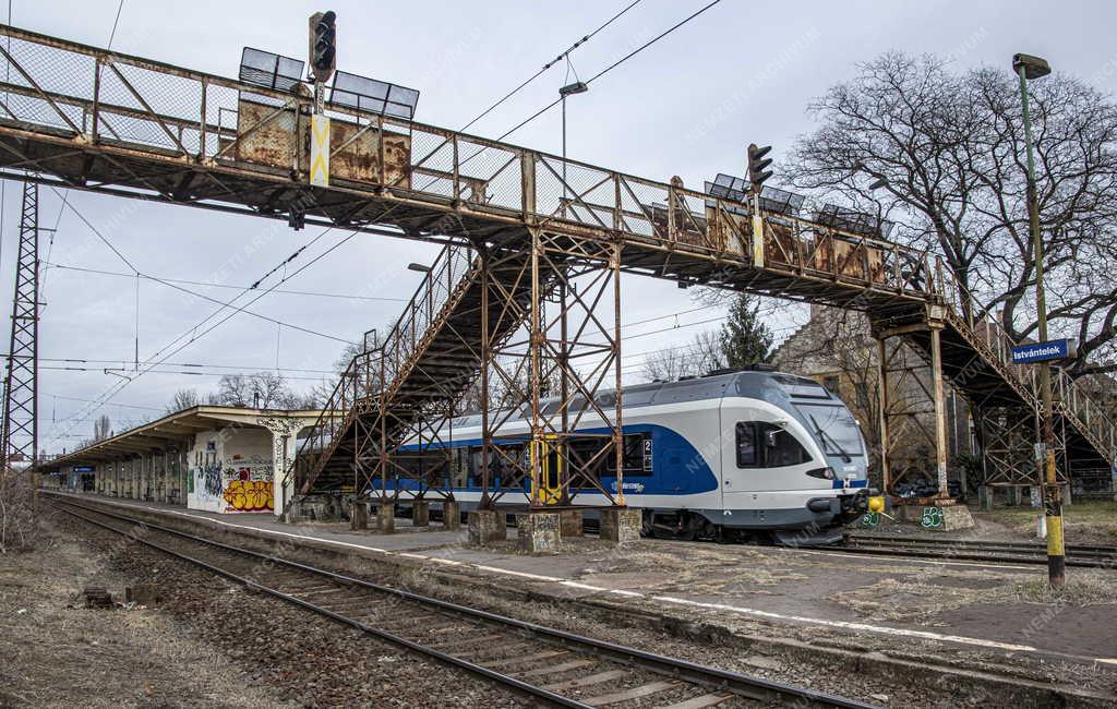 Közlekedés - Budapest - Istvántelek vasúti megállóhely