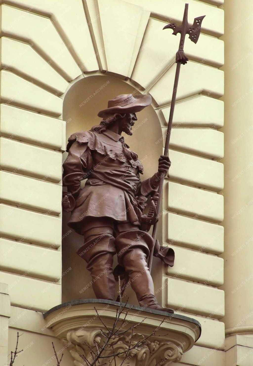 Budapest - Köztéri szobor 