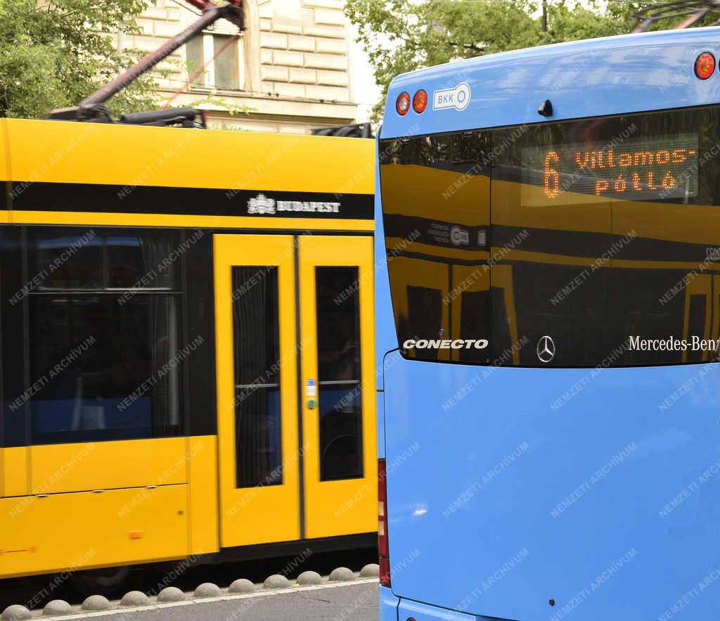 Közlekedés - Budapest - Felújítási munkálatok a 4-es és a 6-os villamos vonalán