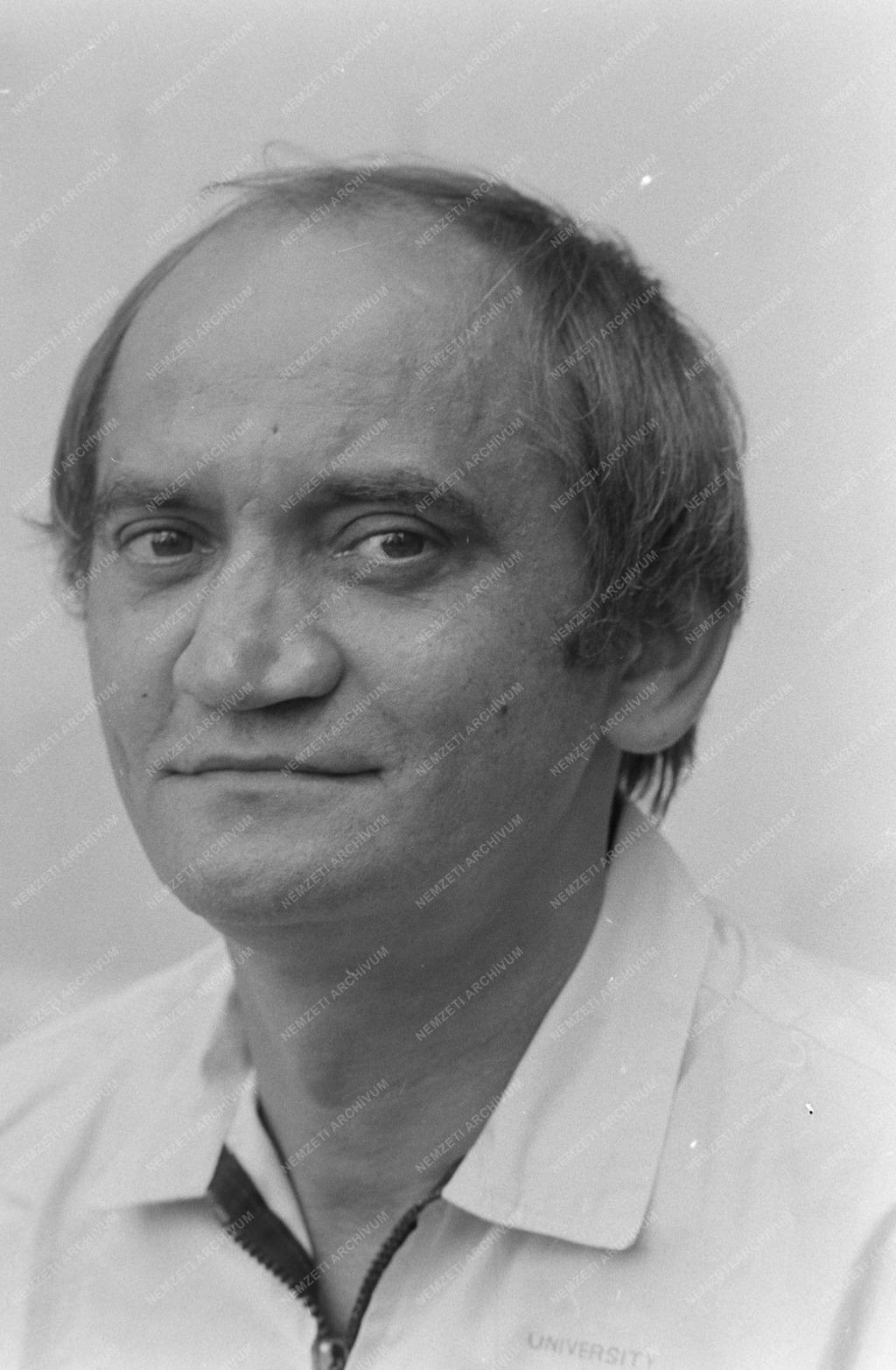 Kultúra - Hunyadkürti István színművész