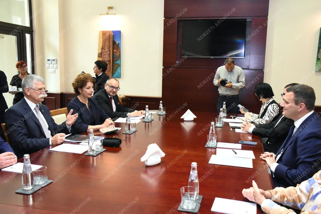 Kövér László Máltán