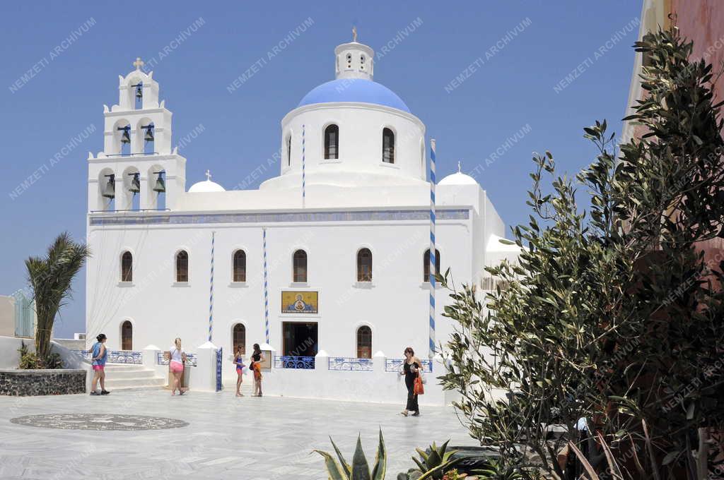 Városkép - Oia - A Panagia Platsani  templom