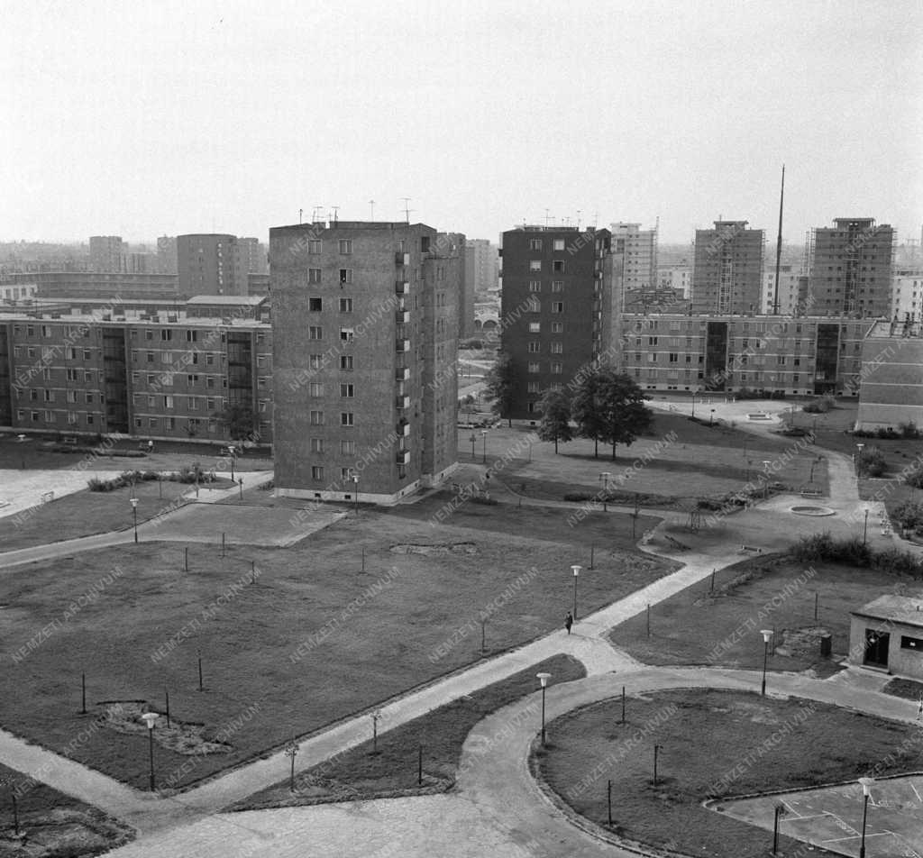 Településfejlesztés - Budapest - József Attila lakótelep