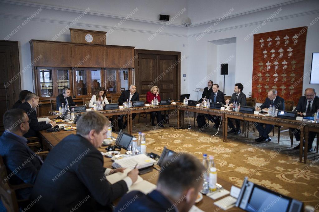 Magyarország megkezdte a felkészülést az európai uniós elnökségre