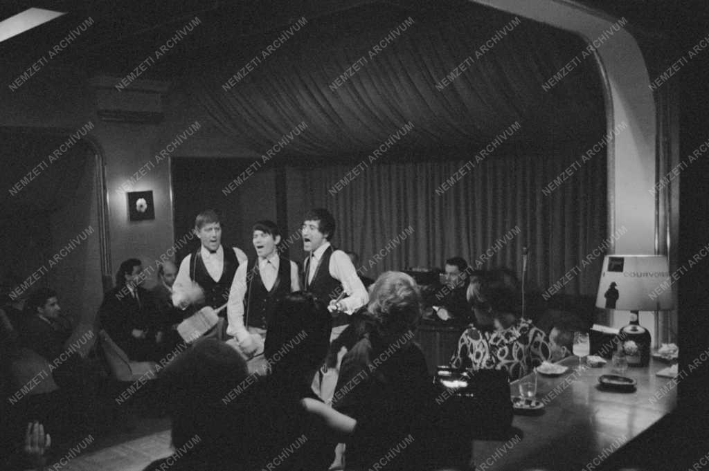 Városkép-életkép - Szrakozás - Éjszakai bár