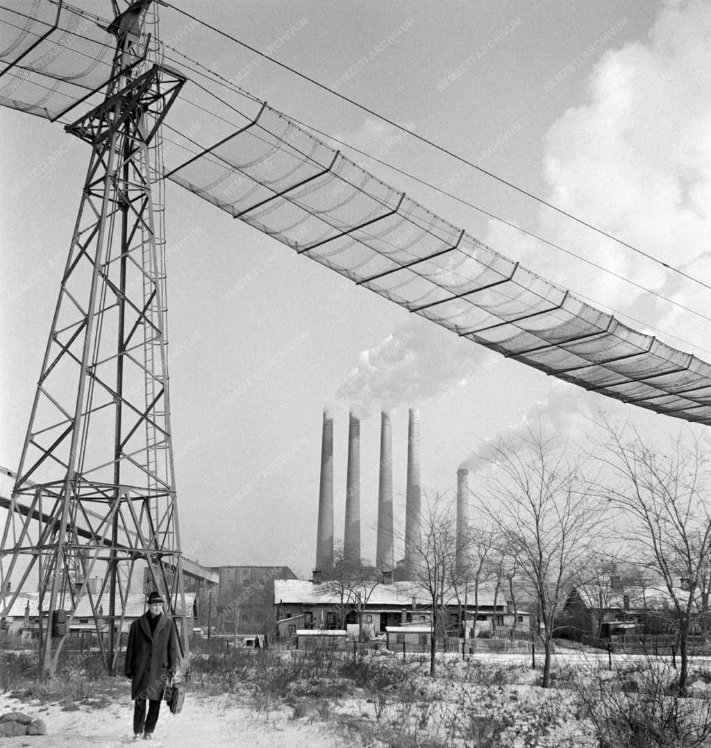 Ipar - Gépesítés a Tatabányai Cement-és Mészművekben