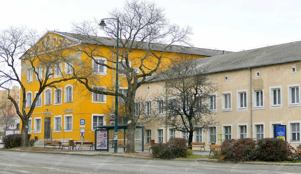 Városkép - Várpalota - PSZC Faller Jenő Technikum, Szakképző Iskola és Kollégium
