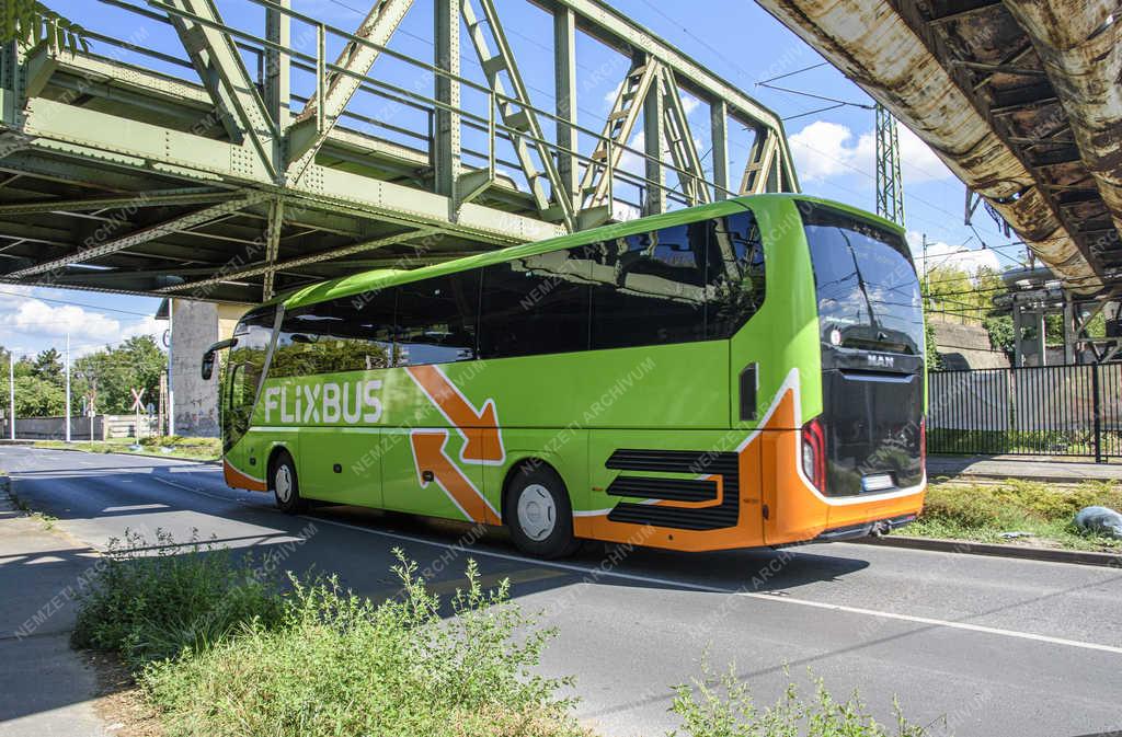 Közlekedés - Budapest - Távolsági busz Kőbányán