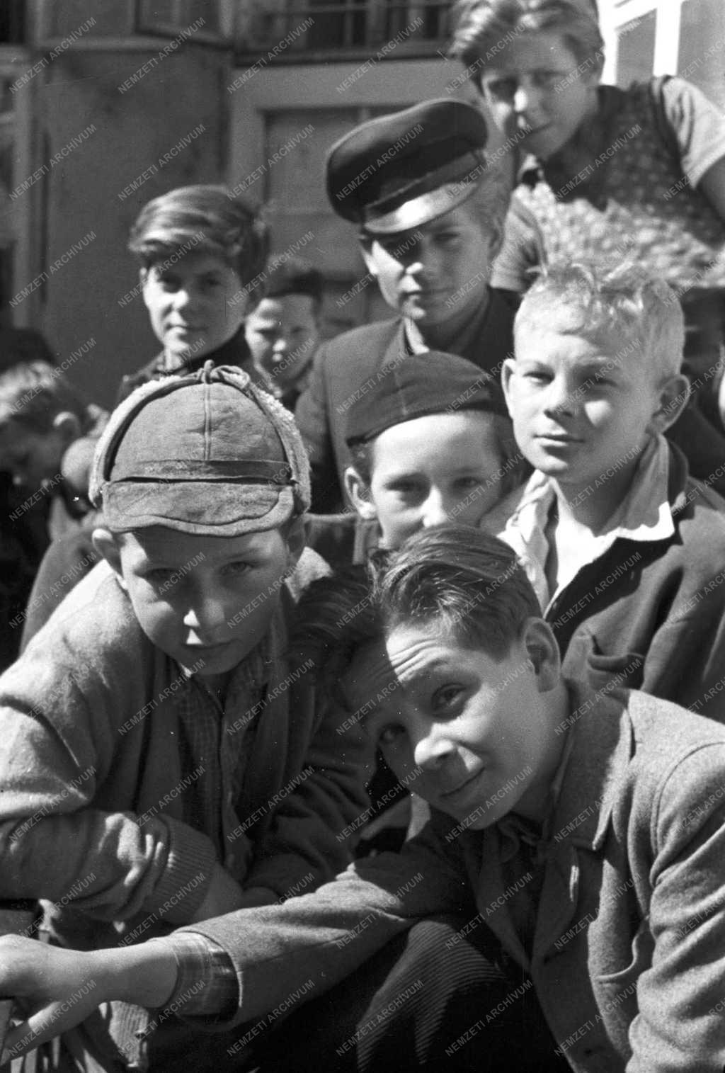 Ifjúságvédelem -  BRFK Fiatalkorú és Gyermekvédelmi Osztály munkája