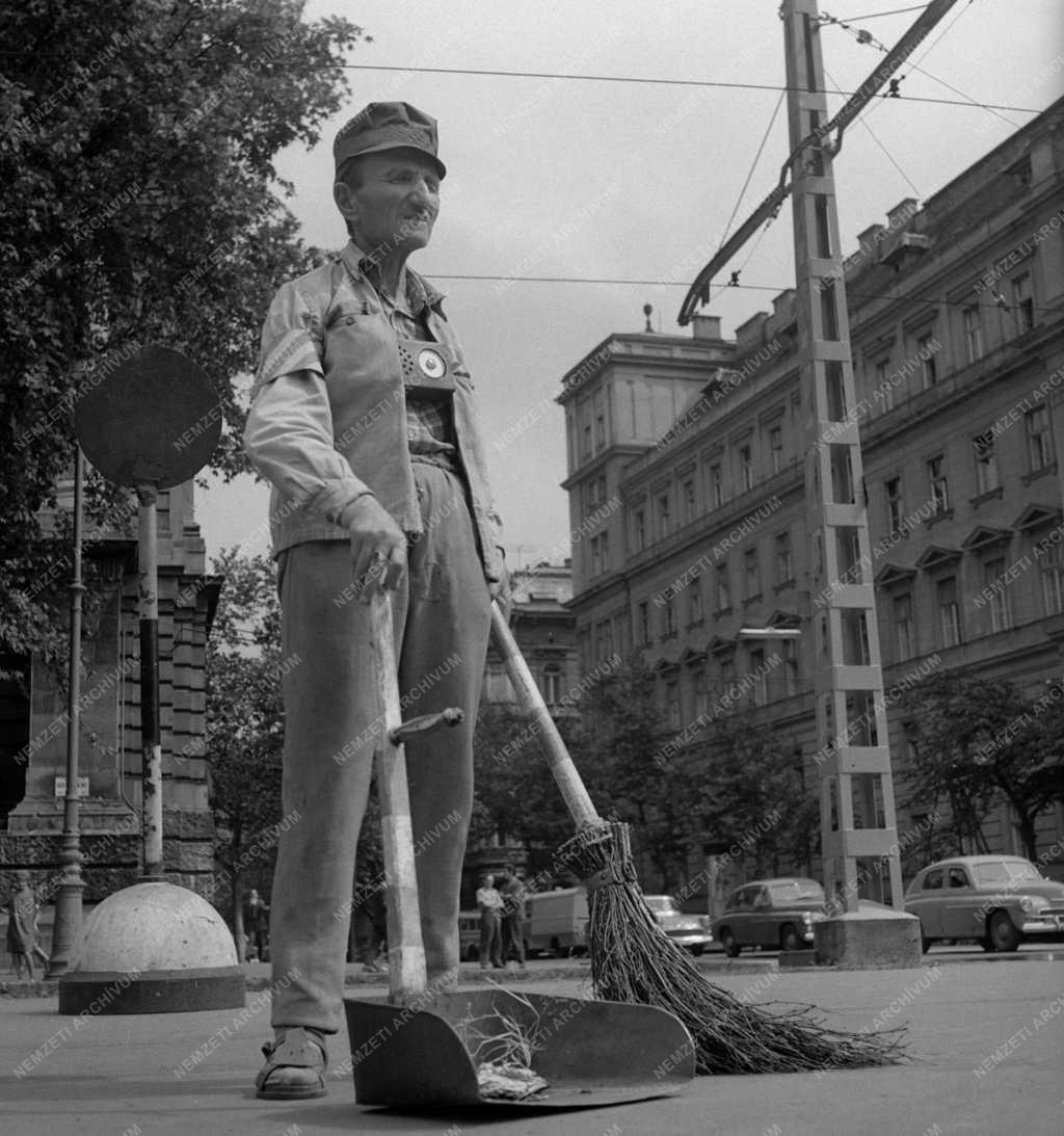 Életkép - Foglalkozás - Budapesti utcaseprő