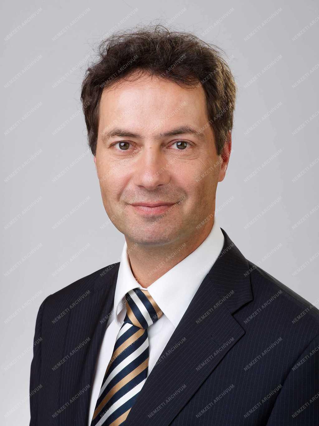 Új kormány - Államtitkárok - Glattfelder Béla