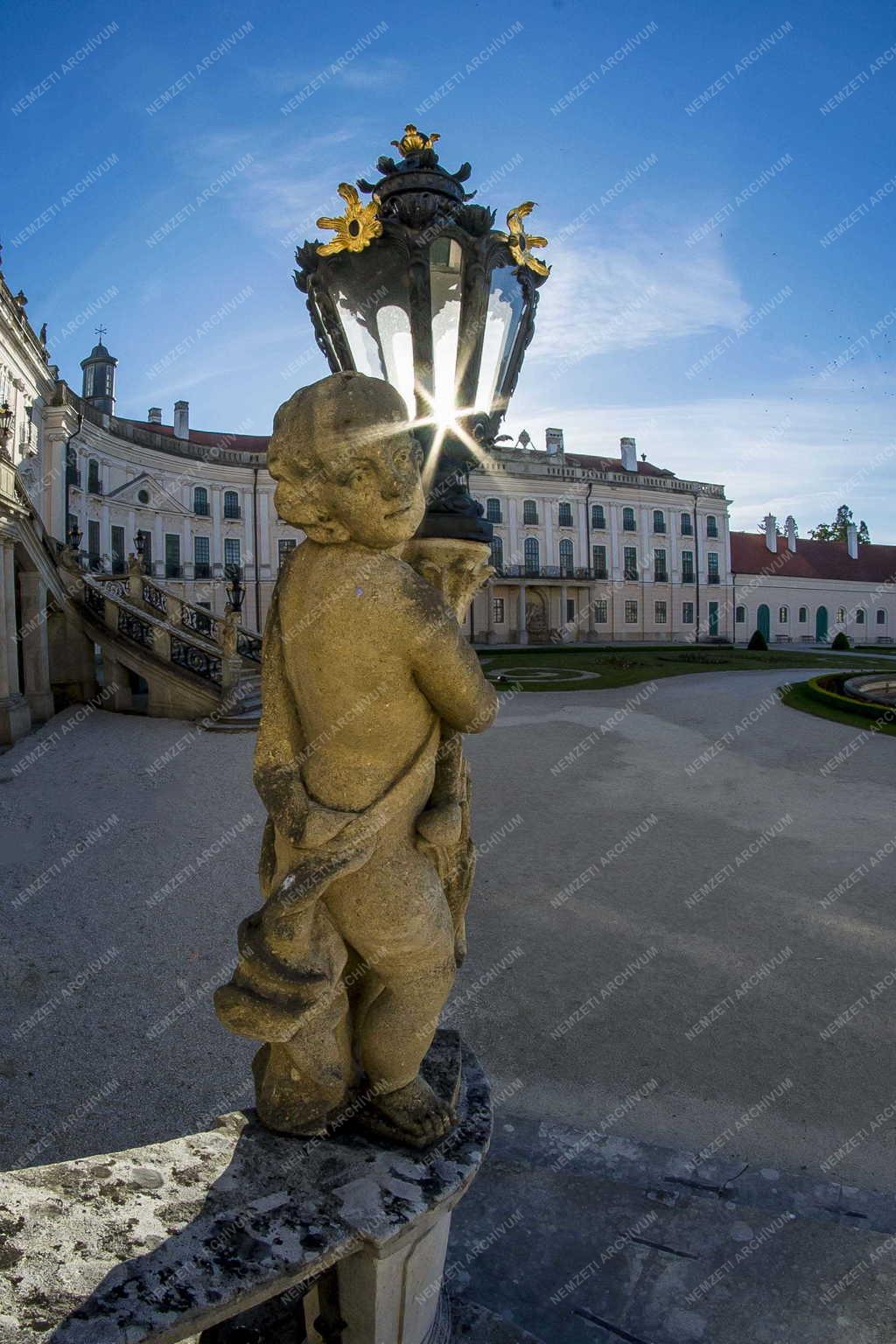 Városkép - Fertőd -  Esterházy-kastély