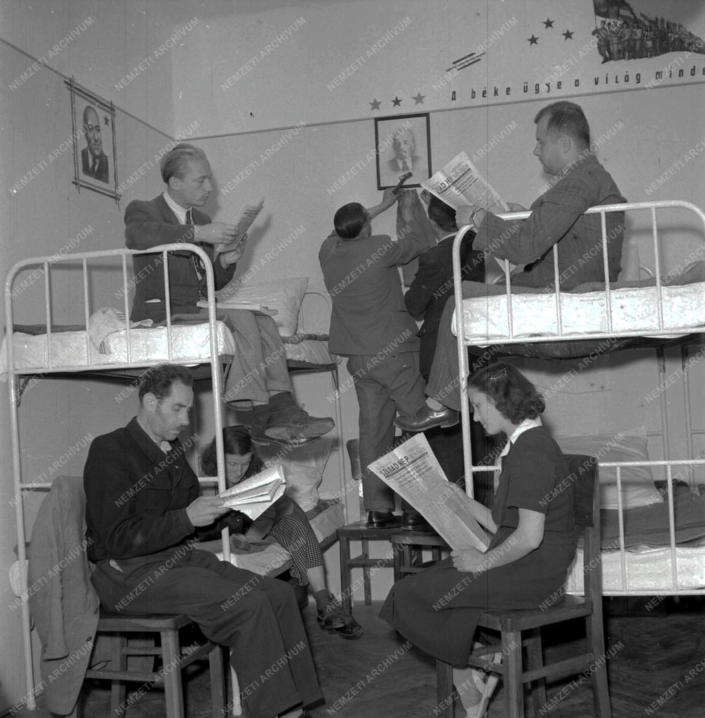 Oktatás - Szakszervezeti iskola