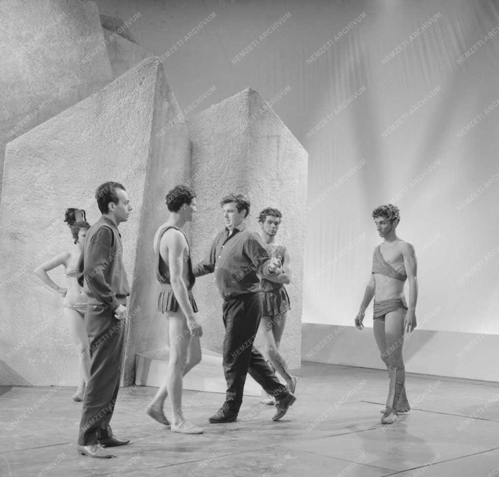 Kultúra - Televízió - Pécsi Balett - Beethoven: Prometheus nyitány