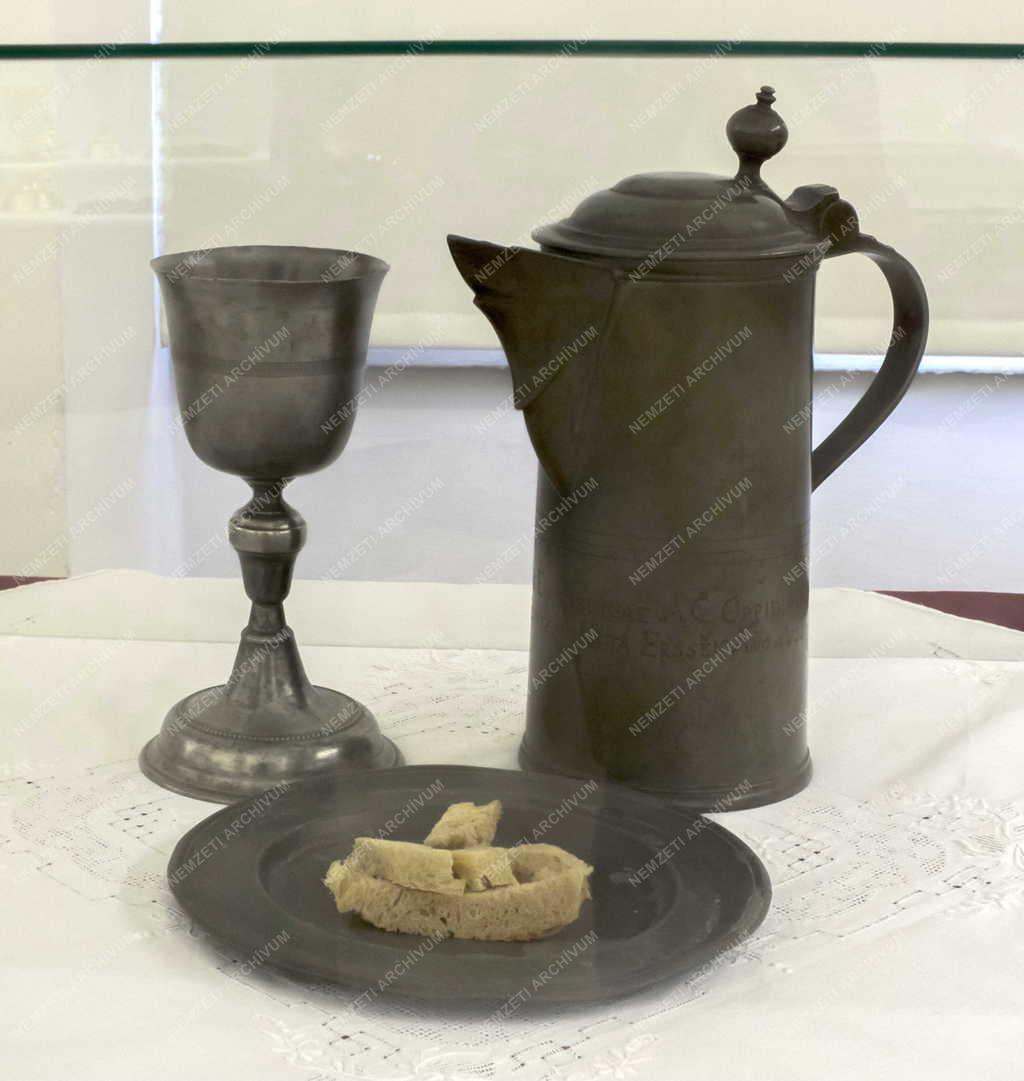 Tárgy - Úrvacsora kellékei az Evangélikus Országos Múzeumban