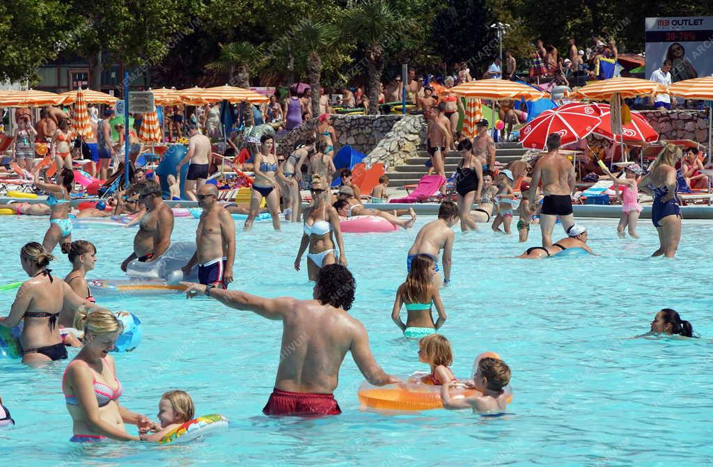 Turizmus - Hajdúszoboszló - Strandszezon