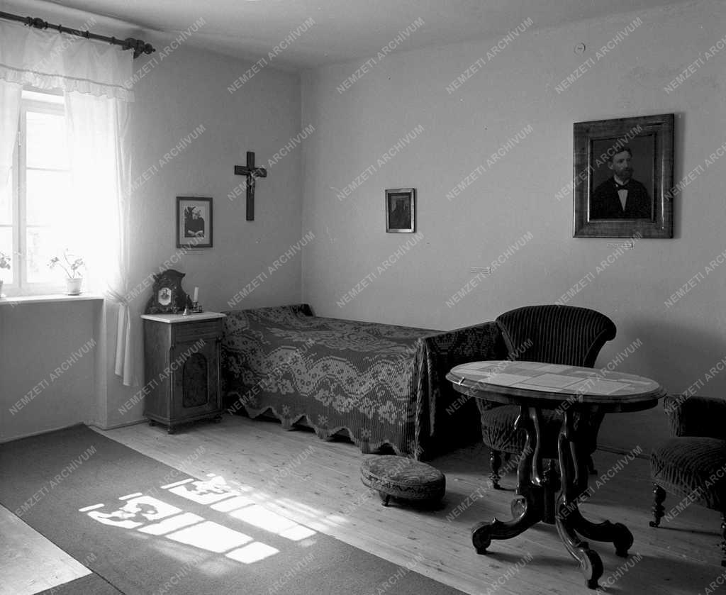 Kultúra - Babits Mihály emlékház - Szekszárd