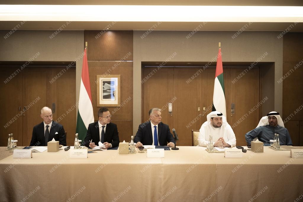 Orbán Viktor az Egyesült Arab Emírségekben