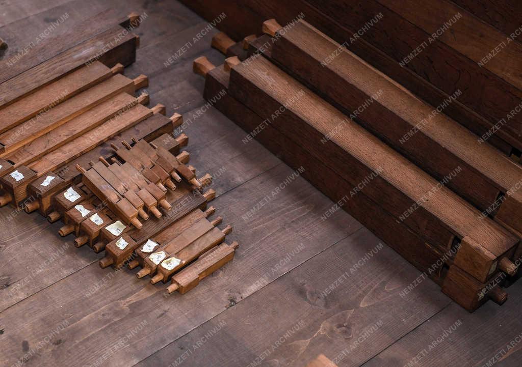 Zene - Debrecen - Orgonafelújítás 