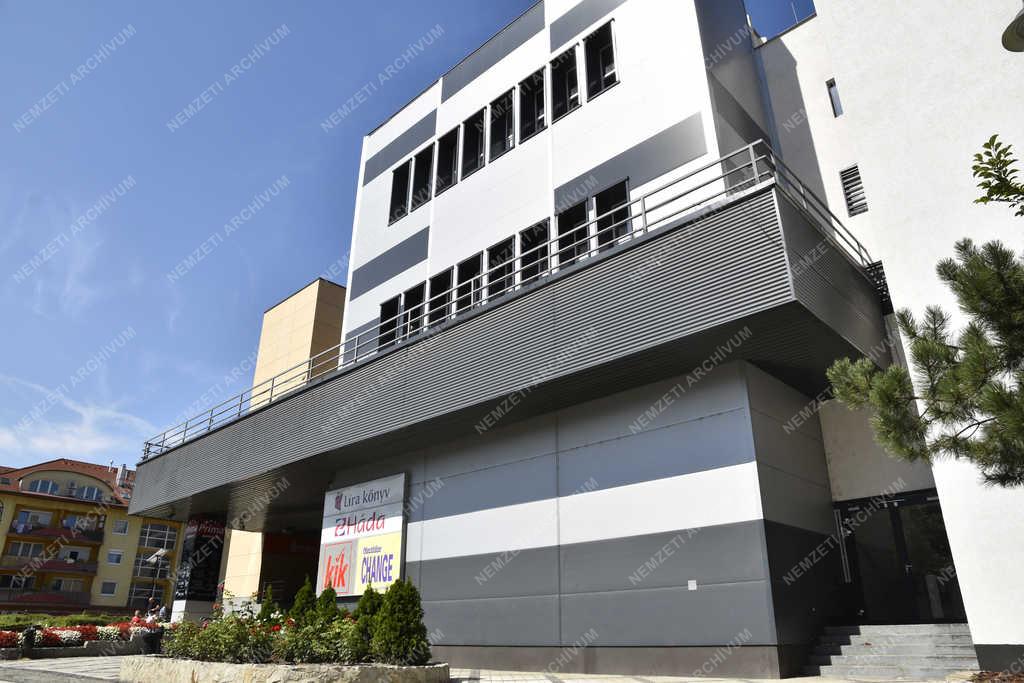 Kereskedelem - Budapest - Az Erzsébet áruház