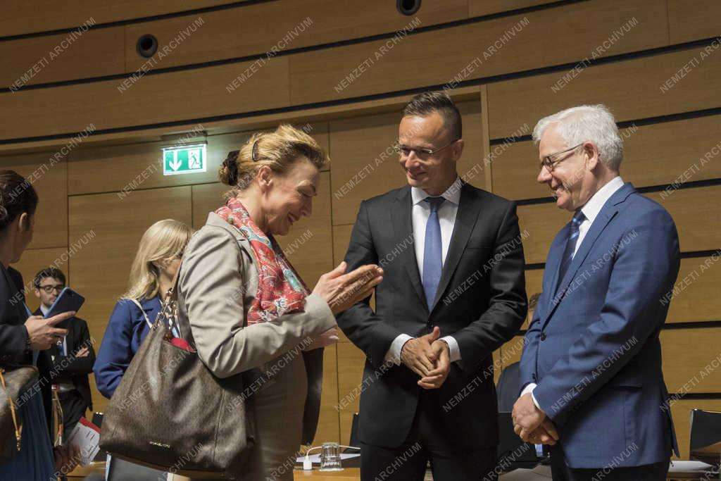 Szijjártó Péter Luxembourgban 