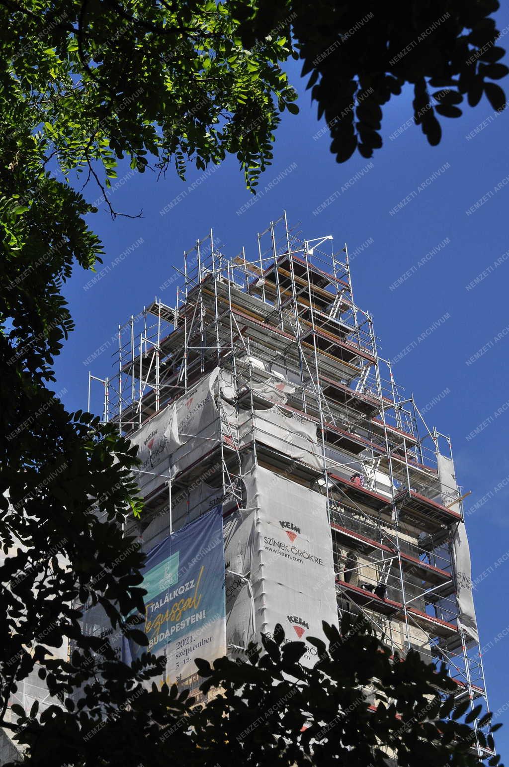 Egyház - Megújul a budapesti Lehel téri templom homlokzata