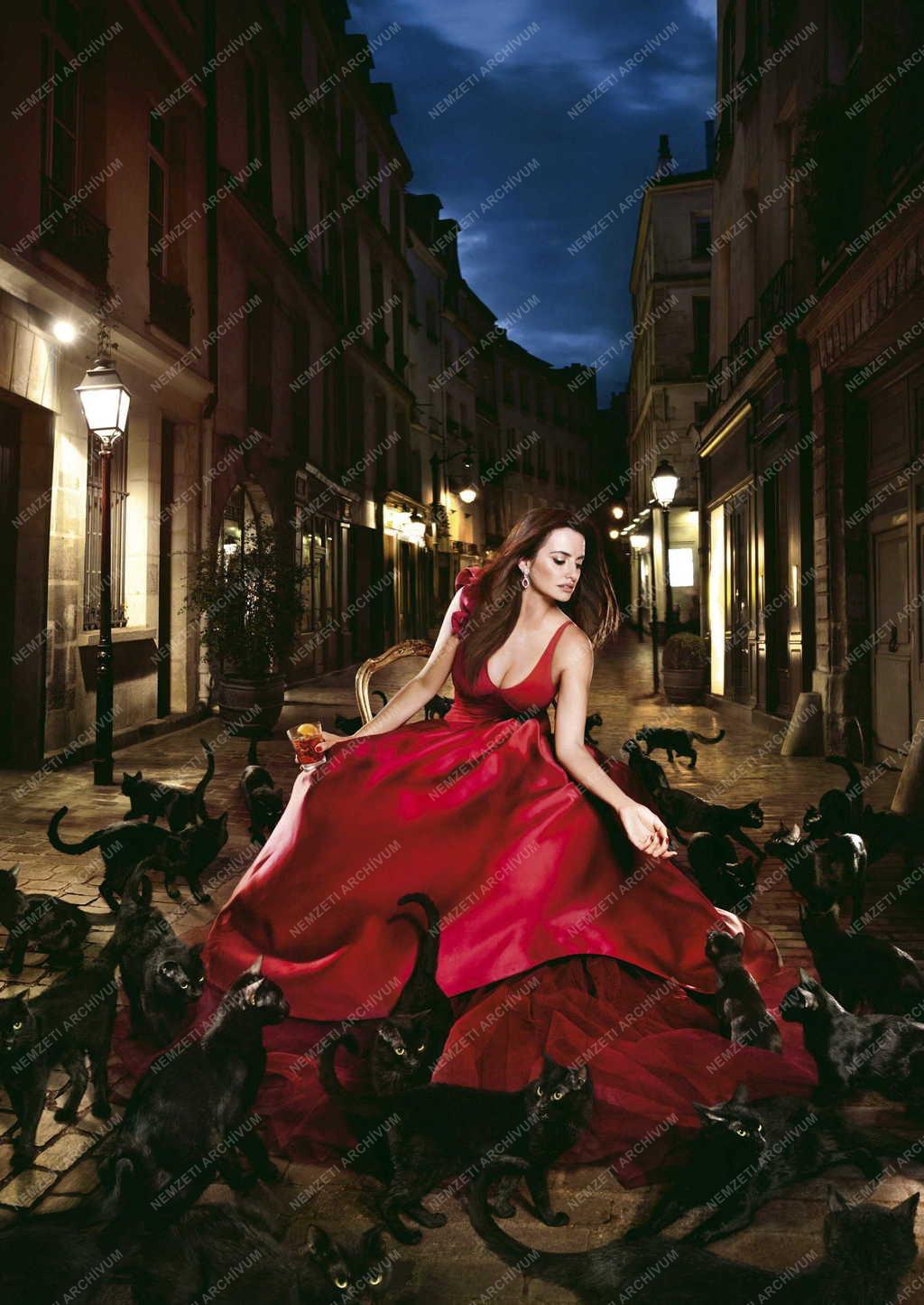 Penélope Cruz a Campari 2013-as naptárlánya