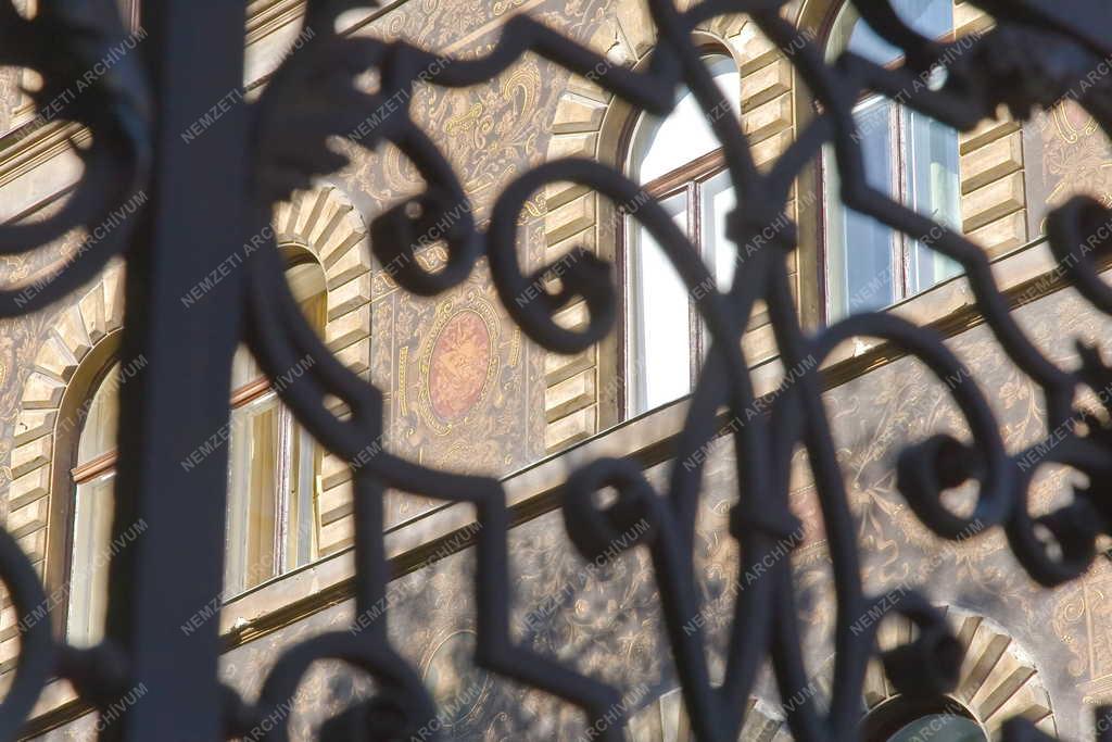 Épület - Budapest - A MÁV nyugdíjintézetének egykori bérháza