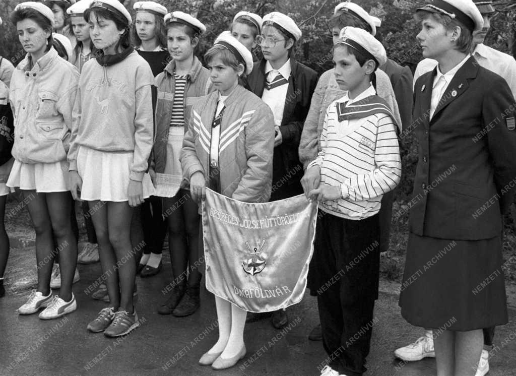 Közlekedés - Hajókeresztelő Dunaföldváron