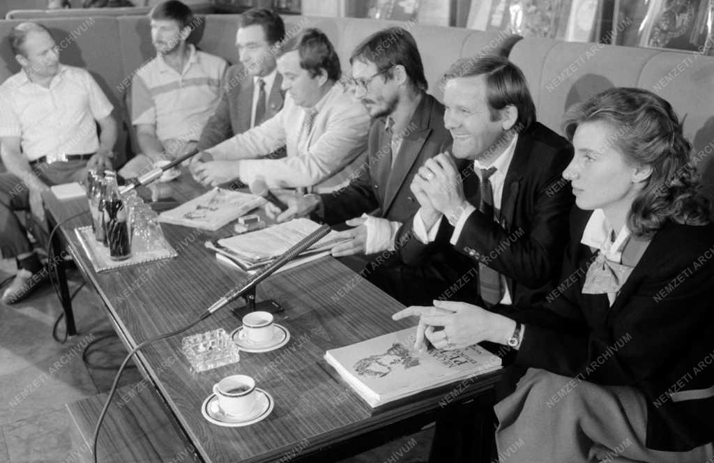 Tudományos kutatás - Petőfi-expedíció