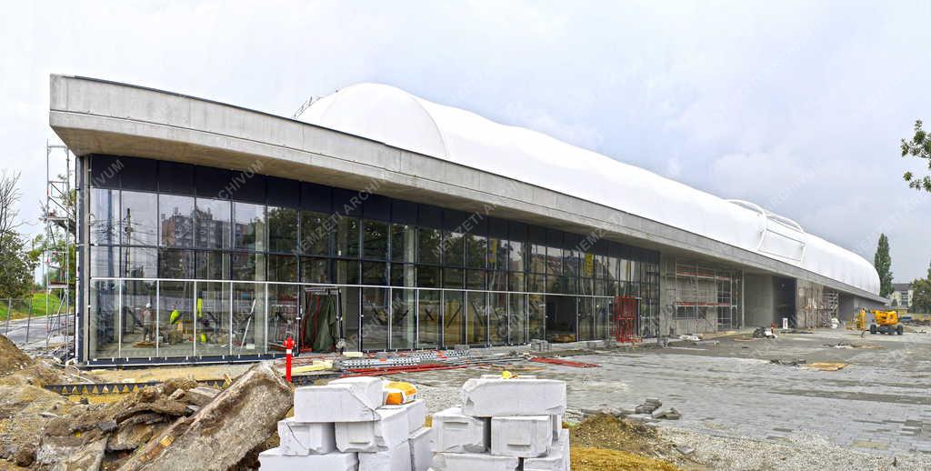 Építkezés - Budapest - Épül az MTK új stadionja