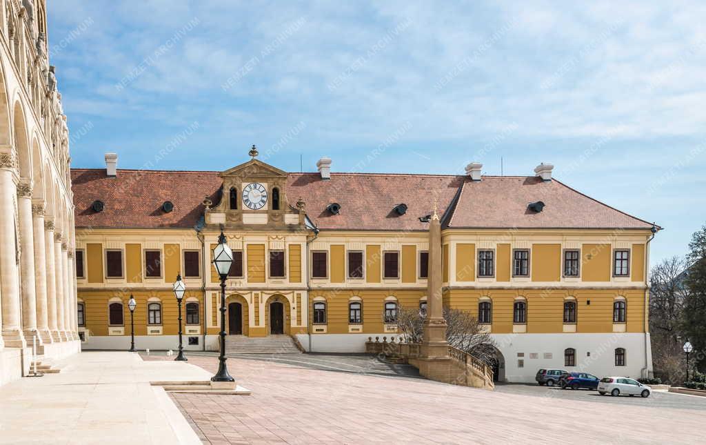 Városkép - Egyház - Pécsi Egyházmegyei Levéltár