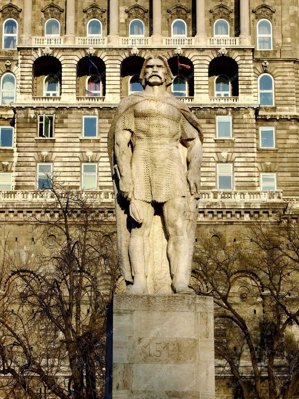 Budapest - Dózsa-szobor
