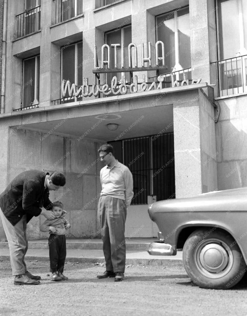 Szabadidő - Latinka Sándor Művelődési Központ