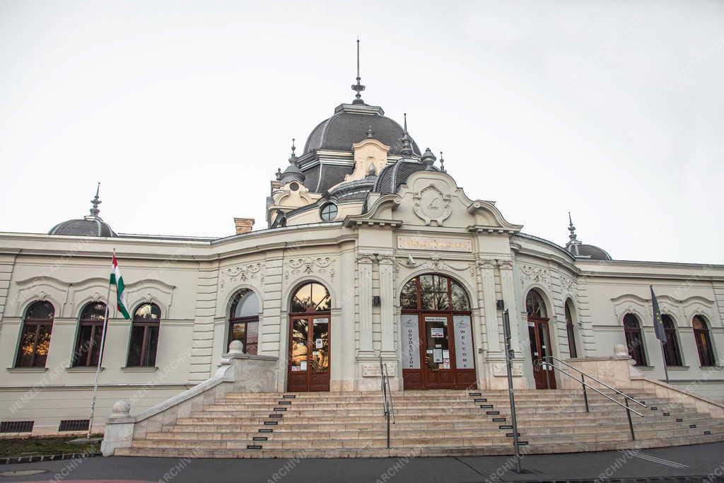 Épület - Budapest - A Műjégpálya épülete